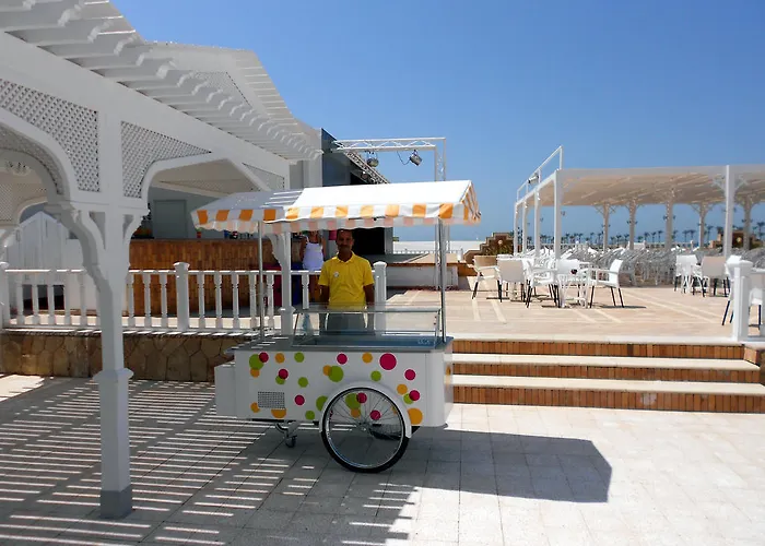 Üdülőközpont Smartline Colour Beach 4*