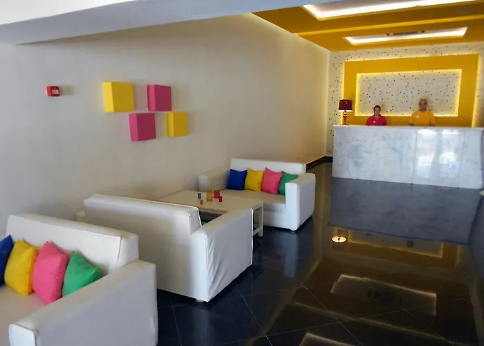 Üdülőközpont Smartline Colour Beach 4*
