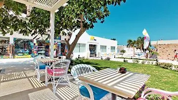 Smartline Colour Beach Üdülőközpont 4*