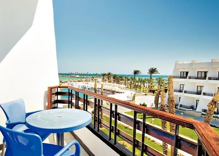 Smartline Colour Beach Üdülőközpont