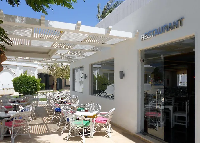 Üdülőközpont Smartline Colour Beach 4*